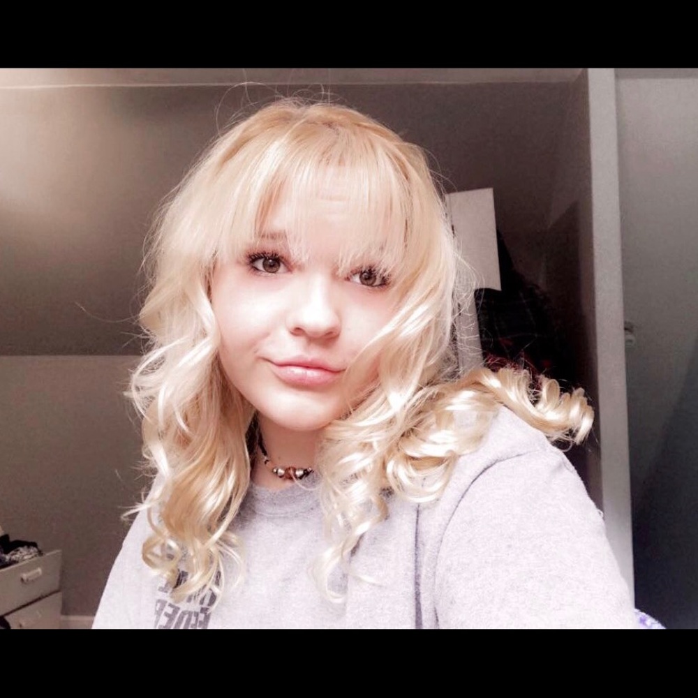 Meet your Posher, Lilly